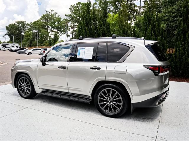 2022 Lexus LX Luxury