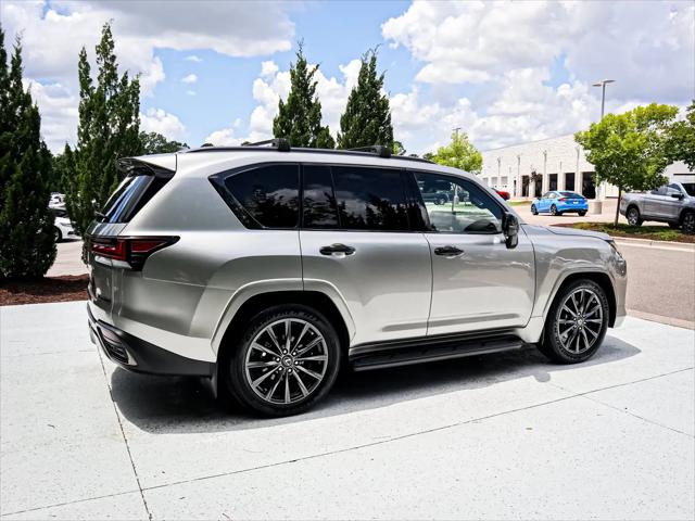 2022 Lexus LX Luxury