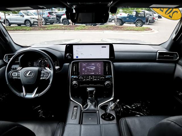2022 Lexus LX Luxury