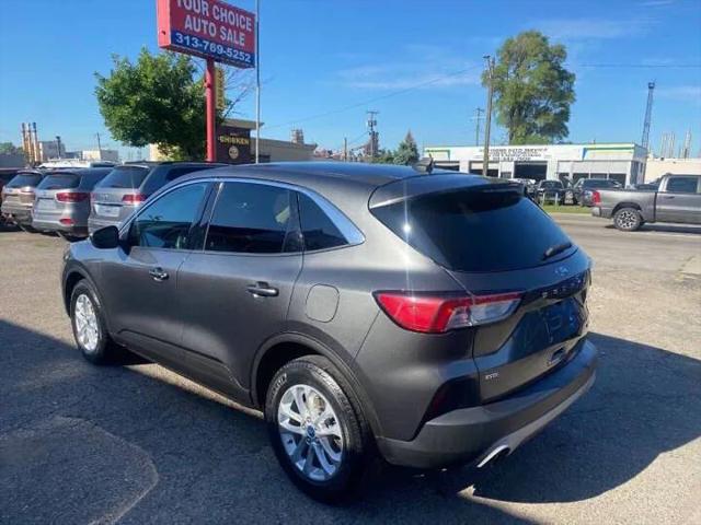 2020 Ford Escape SE