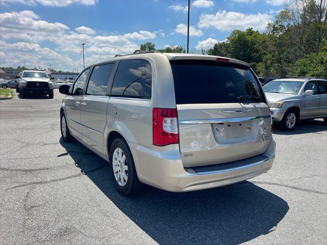 2013 Chrysler Town and Country Touring
