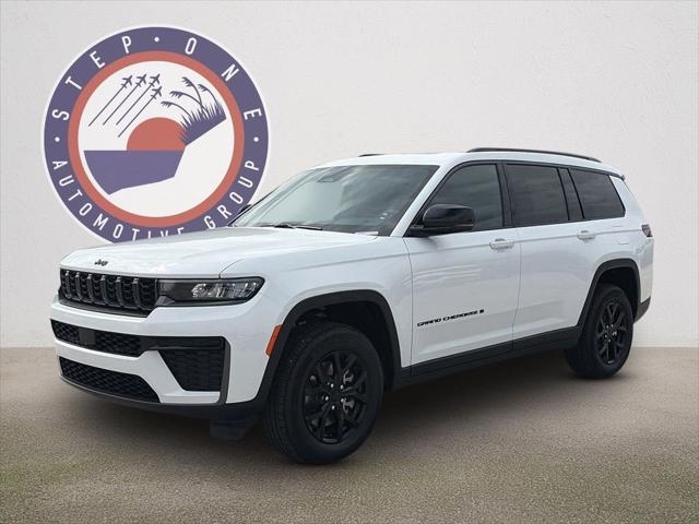 2026 Jeep Grand Cherokee L GRAND CHEROKEE L LAREDO ALTITUDE 4X4