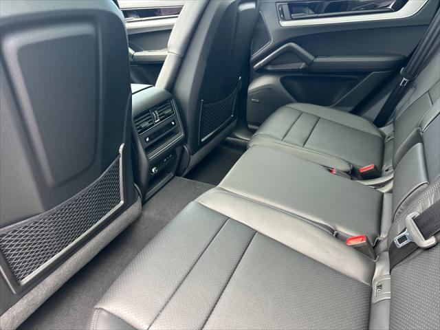 2026 Porsche Cayenne Unknown
