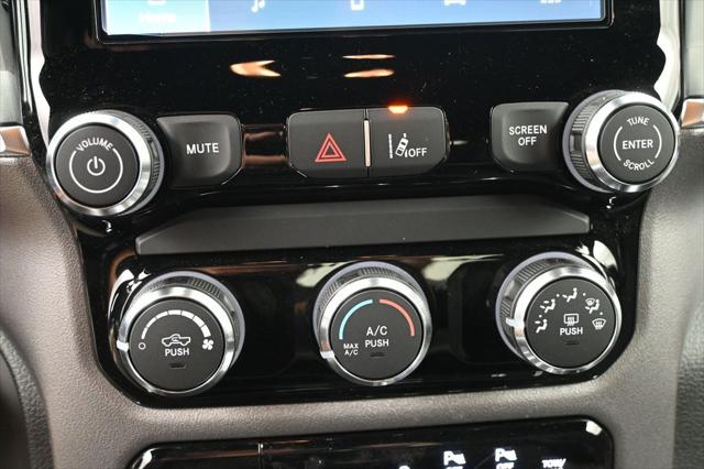 2026 Ram 1500 Express Crew Cab 4x4 5'7" Box