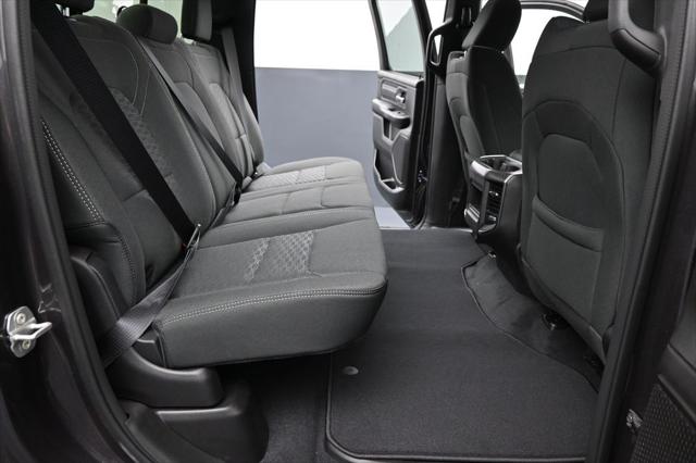 2026 Ram 1500 Express Crew Cab 4x4 5'7" Box