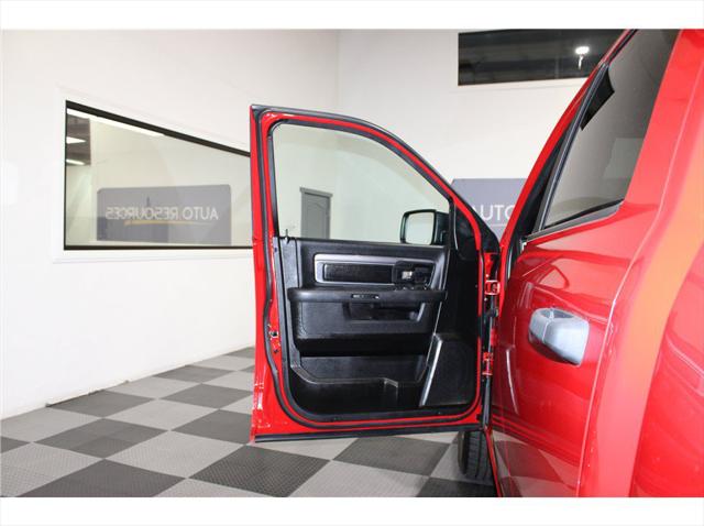 2024 Ram 1500 Classic Warlock Crew Cab 4x2 57 Box