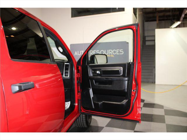 2024 Ram 1500 Classic Warlock Crew Cab 4x2 57 Box