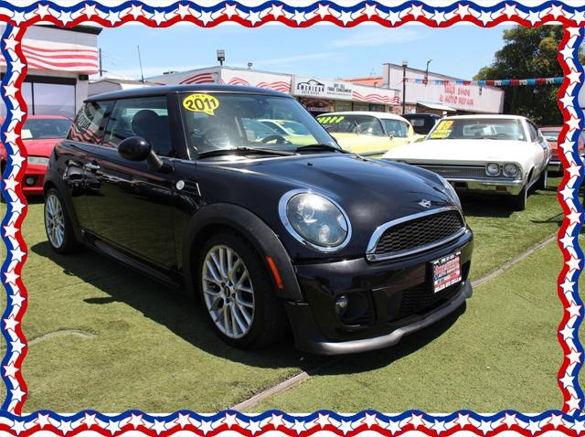 2011 MINI Cooper Cooper Hatchback 2D for sale in Modesto, CA