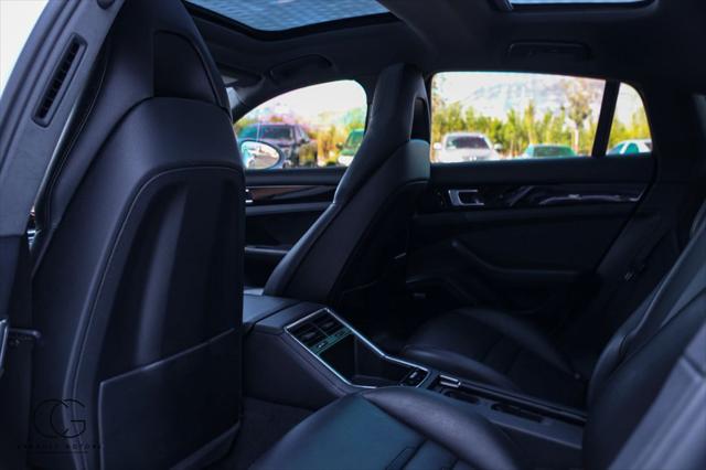 2018 Porsche Panamera 4