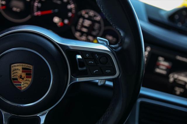 2018 Porsche Panamera 4