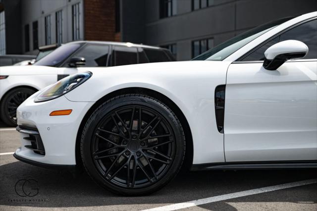2018 Porsche Panamera 4