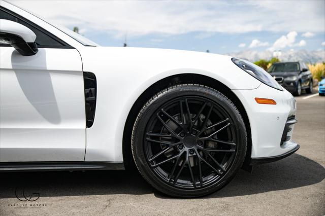 2018 Porsche Panamera 4