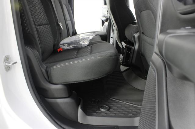 2026 Ram 1500 Tradesman Quad Cab 4x4 64 Box