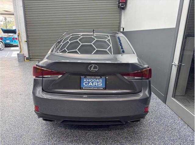 2017 Lexus IS 200t Base 4dr Sedan