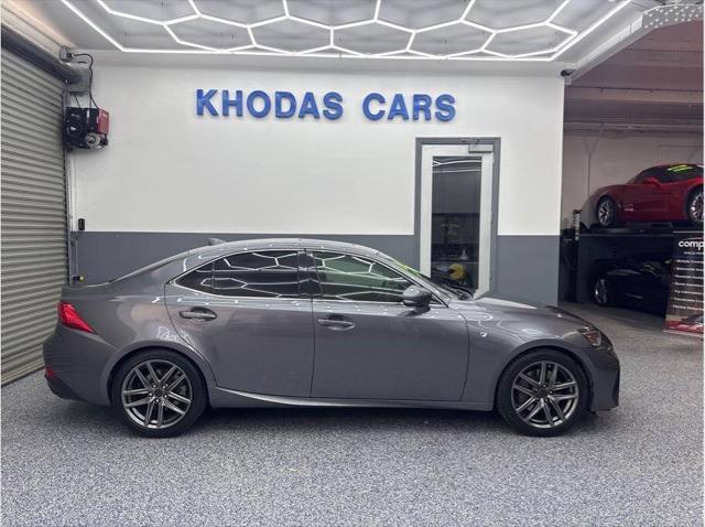 2017 Lexus IS 200t Base 4dr Sedan