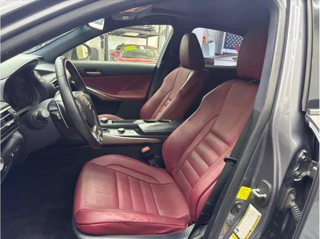 2017 Lexus IS 200t Base 4dr Sedan