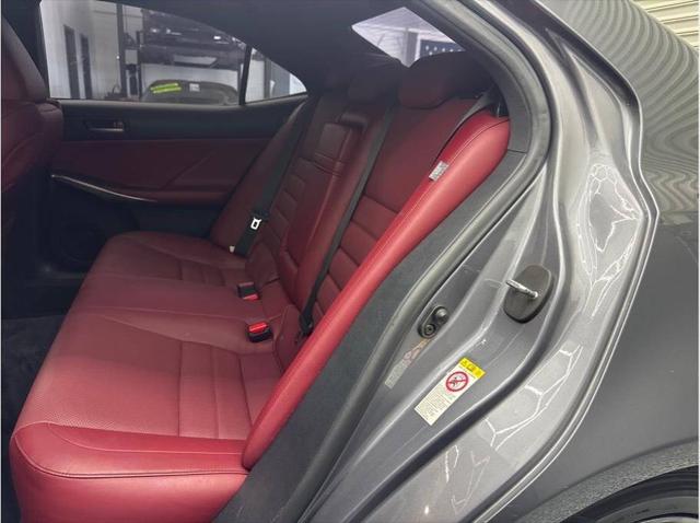 2017 Lexus IS 200t Base 4dr Sedan