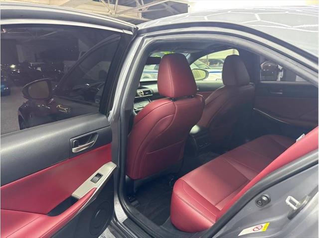 2017 Lexus IS 200t Base 4dr Sedan