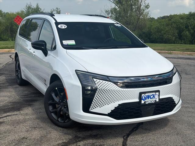 2027 Chrysler Pacifica Select