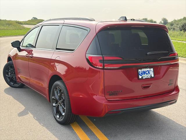 2027 Chrysler Pacifica PACIFICA SELECT AWD