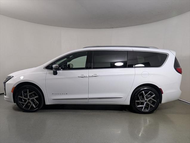 2027 Chrysler Pacifica Pinnacle
