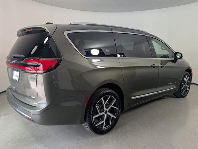2027 Chrysler Pacifica Pinnacle