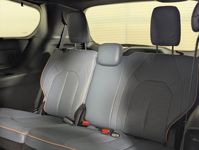 2027 Chrysler Pacifica Pinnacle