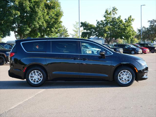 2027 Chrysler Pacifica PACIFICA LX