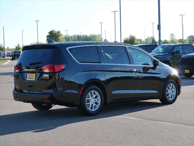 2027 Chrysler Pacifica PACIFICA LX