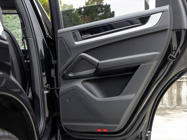 2026 Porsche Cayenne Unknown