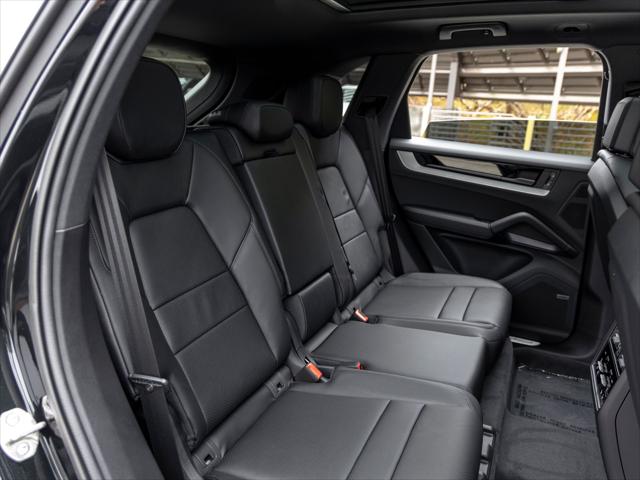 2026 Porsche Cayenne Unknown