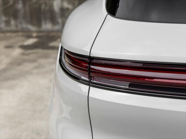 2026 Porsche Cayenne Unknown