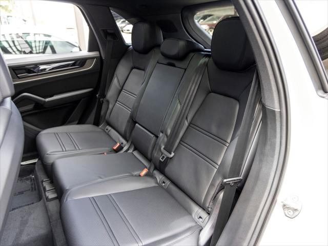 2026 Porsche Cayenne Unknown