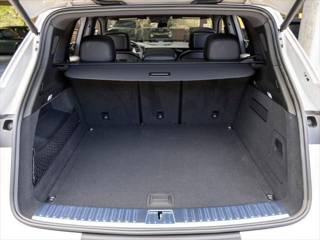 2026 Porsche Cayenne Unknown
