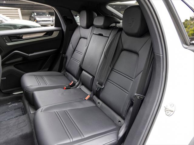 2026 Porsche Cayenne Unknown