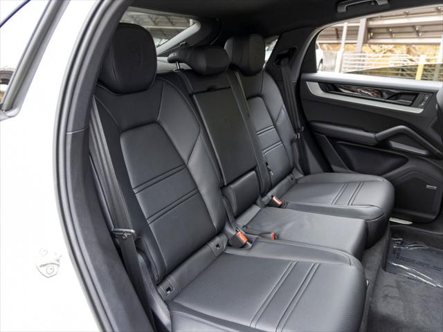2026 Porsche Cayenne Unknown