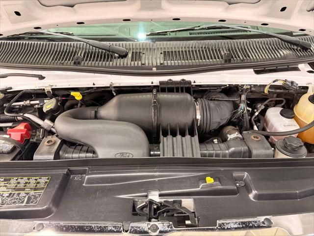 2016 Ford E-450 Cutaway Base