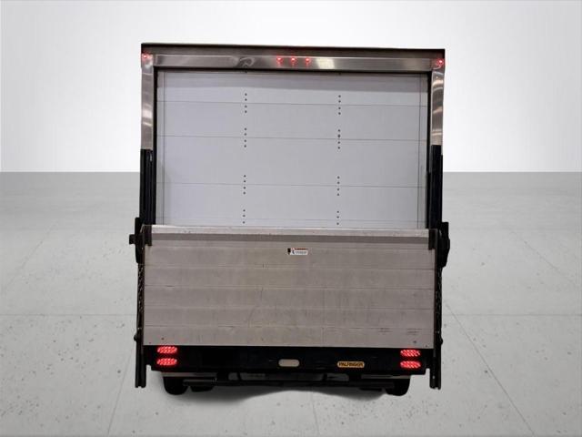 2016 Ford E-450 Cutaway Base