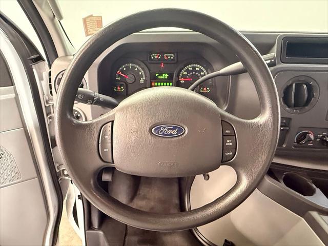 2016 Ford E-450 Cutaway Base