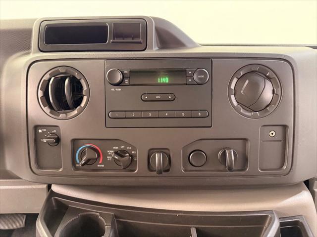 2016 Ford E-450 Cutaway Base