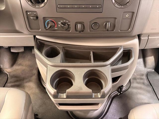 2016 Ford E-450 Cutaway Base