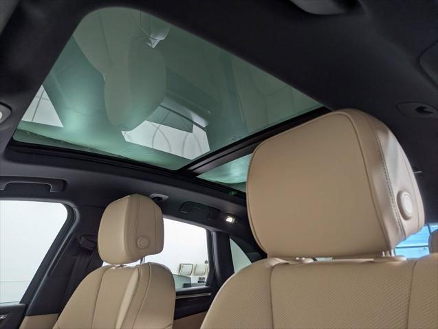 2026 Porsche Macan Unknown
