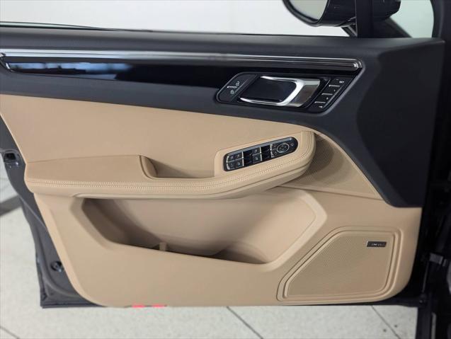 2026 Porsche Macan Unknown