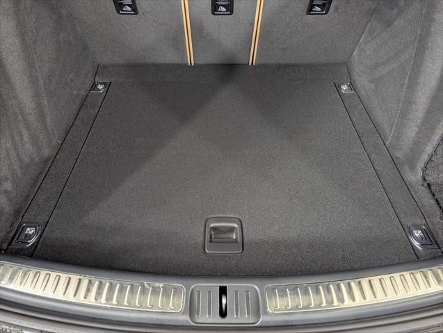 2026 Porsche Macan Unknown