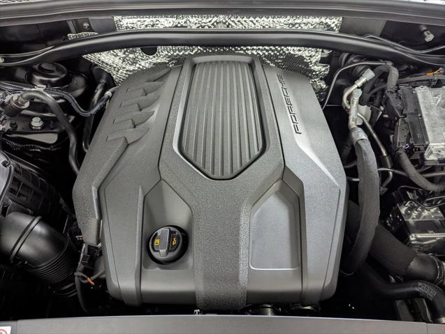 2026 Porsche Macan Unknown