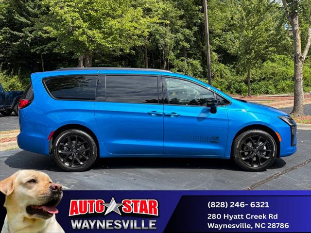 2027 Chrysler Pacifica PACIFICA SELECT AWD 2027 Chrysler Pacifica PACIFICA SELECT AWD