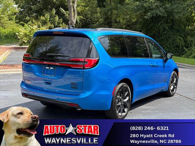 2027 Chrysler Pacifica PACIFICA SELECT AWD 2027 Chrysler Pacifica PACIFICA SELECT AWD