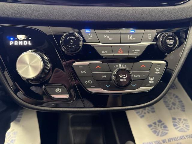 2027 Chrysler Pacifica LX