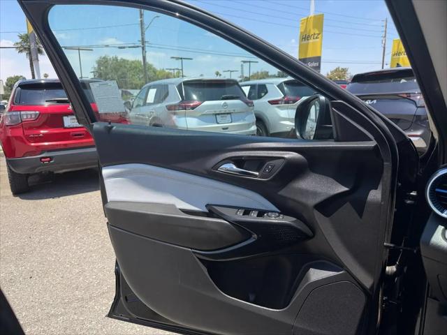 2025 Chevrolet Trax FWD LT