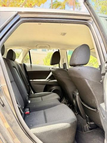 2013 Mazda Mazda3 i Touring